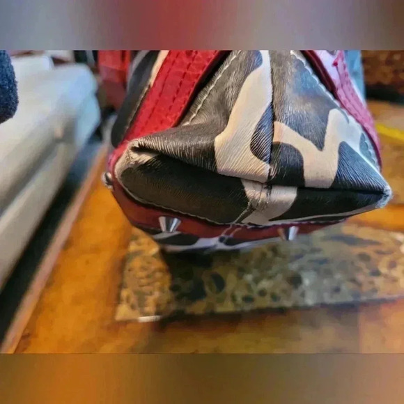 DOONEY & BOURKE GIRAFFE PRINT LEATHER - Picture 10 of 11